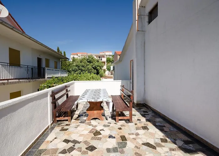 Elvira Apartmán Lopar