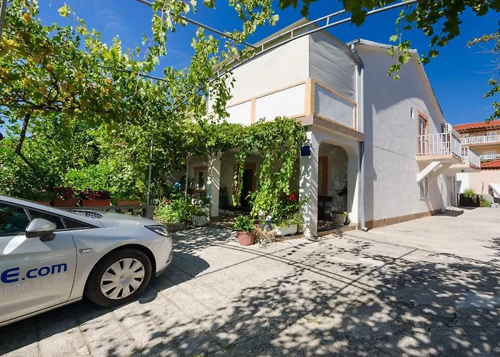 Apartman Elvira Lopar