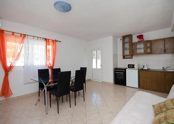 Apartman Elvira *